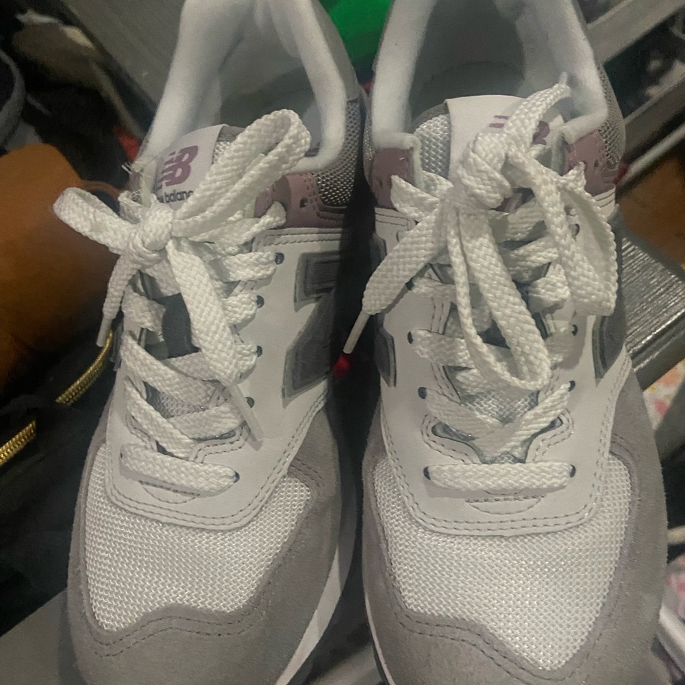 New Balance - Picture 4 of 4